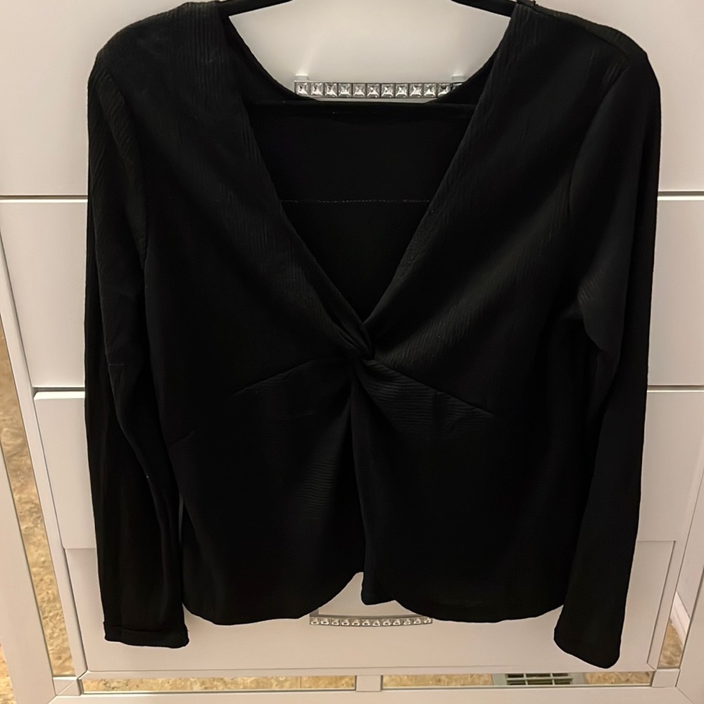 Twist front top